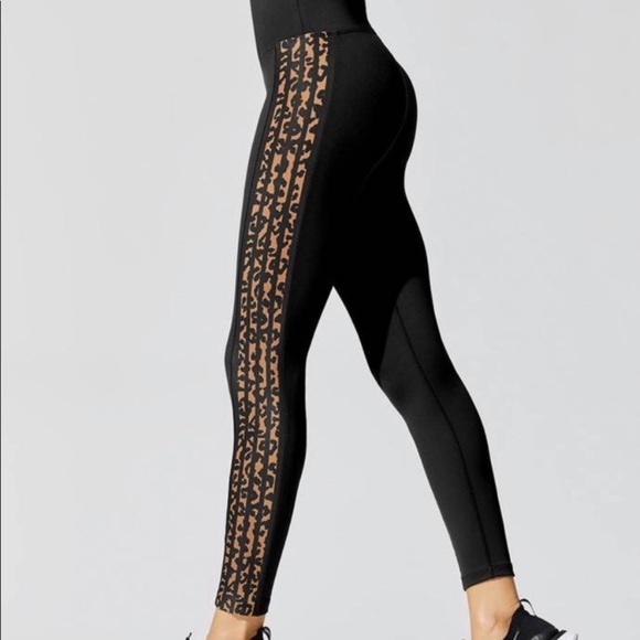 Beach Riot Sport Jade Leggings Black Leopard Print Stripe 31007